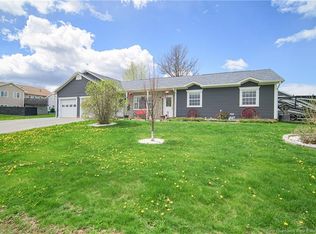 50 Ripley St, Oromocto, NB E2V4P8