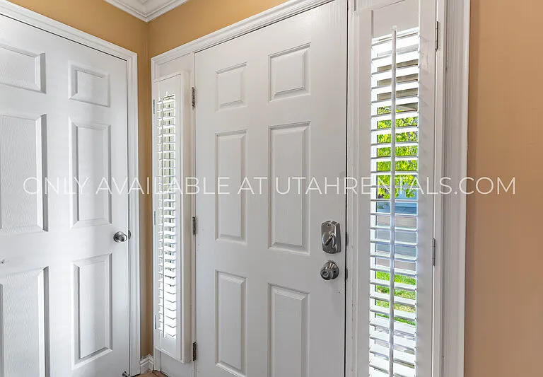 1156 S 1420 E — Photo 4