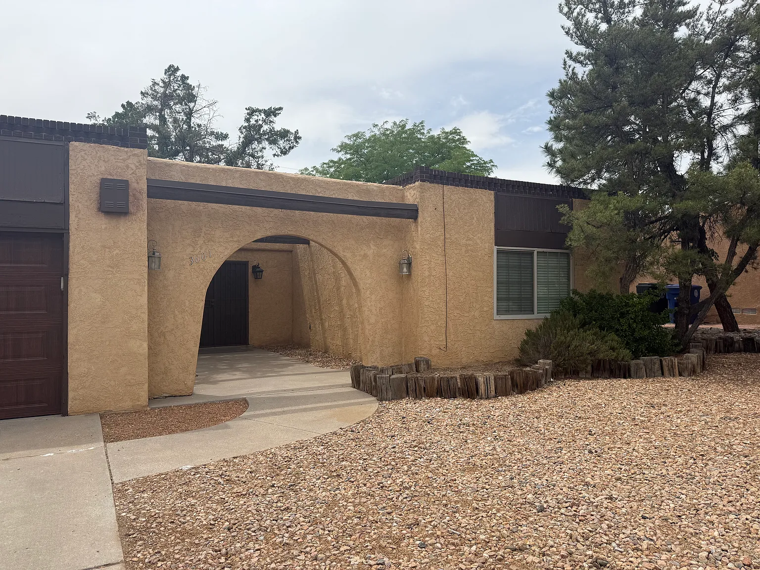 3 bed, 1904 sqft, $2,500 — Photo 1