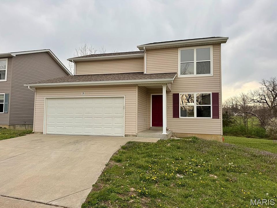 2nd image of 35 Saddleback Ridge Dr