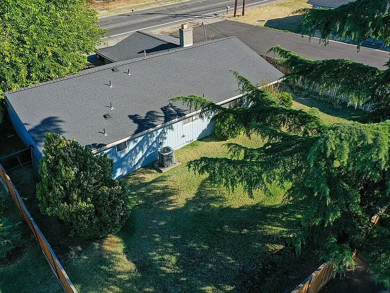 2522 Cedar Links Dr — Photo 2