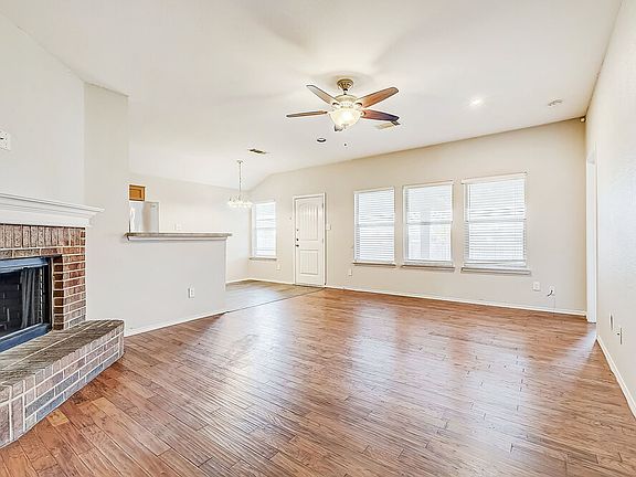4th image of 10305 Buffalo Springs Ct