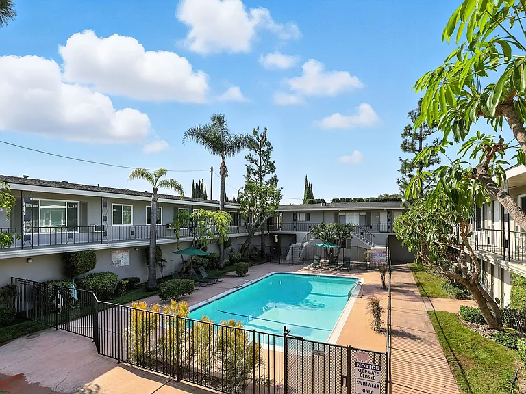 Mistyvale Apartments — Photo 8