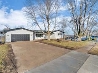 350 Eastland Dr SE, Cedar Rapids, IA 52403
