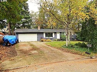 1465 Columbia Ave, Gladstone, OR 97027