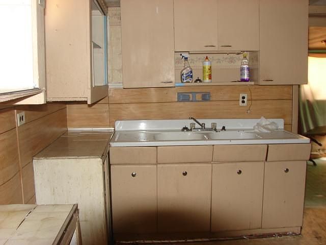 2nd image of 1706 E Naomi St