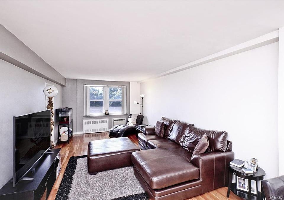 1st image of 440 Warburton Ave APT 4G