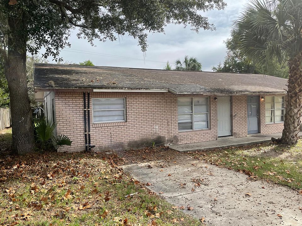 1st image of 225 Mimosa Dr