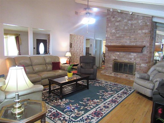 4th image of 1315 Westgreen Blvd