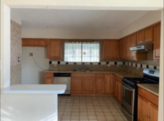 4th image of 12026 Plumpoint Dr