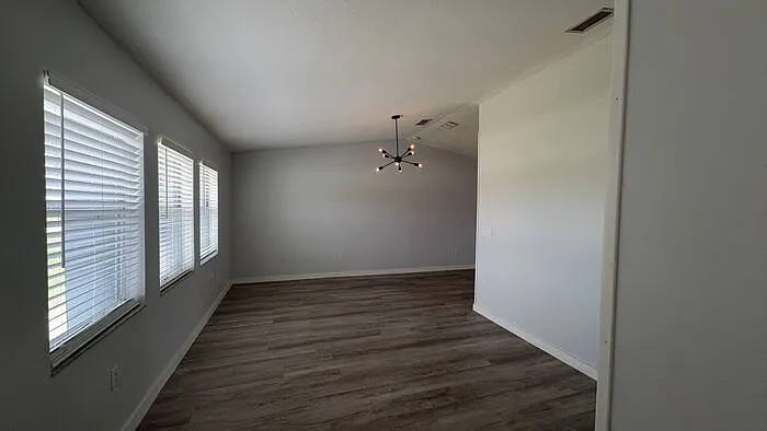 3 bed, 2.0 bath, 1604 sqft, $2,500 — Photo 4