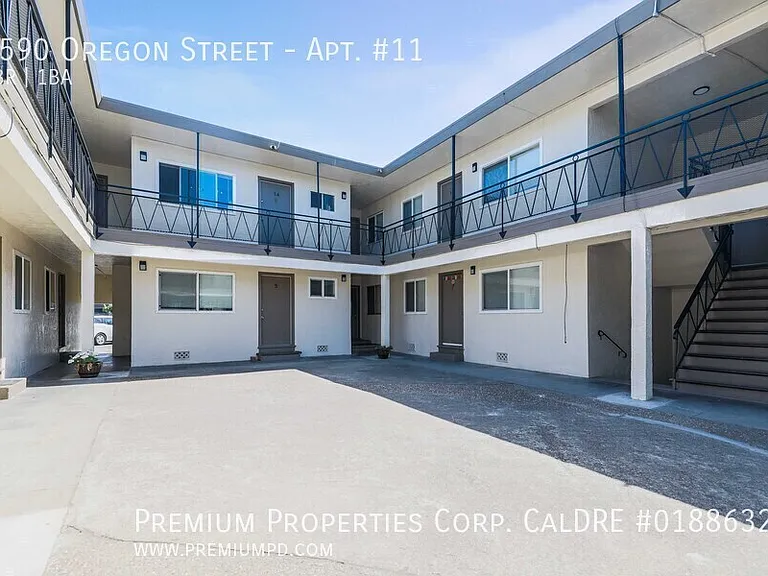 1590 Oregon St #11 — Photo 15