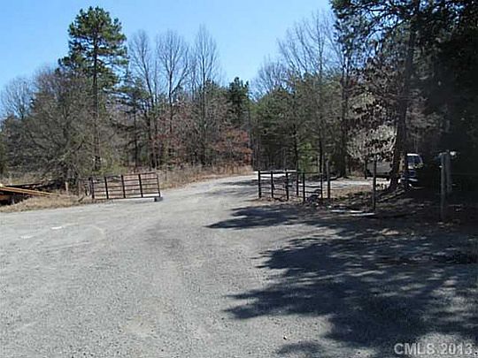 2nd image of 1863 N State Highway 16 Business Hwy