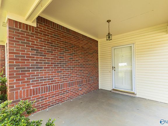 2nd image of 107 Dawn Dr