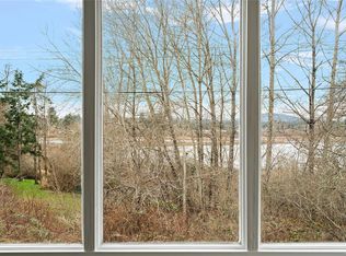 1085 Primrose Rd, Saanich, BC V8Z 4S6