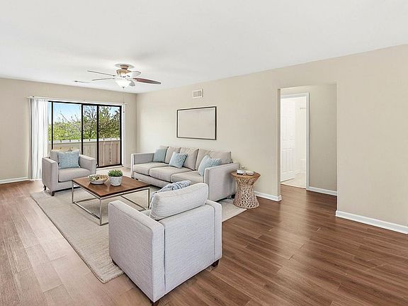 3rd image of 1000 Bayside Dr Unit 314