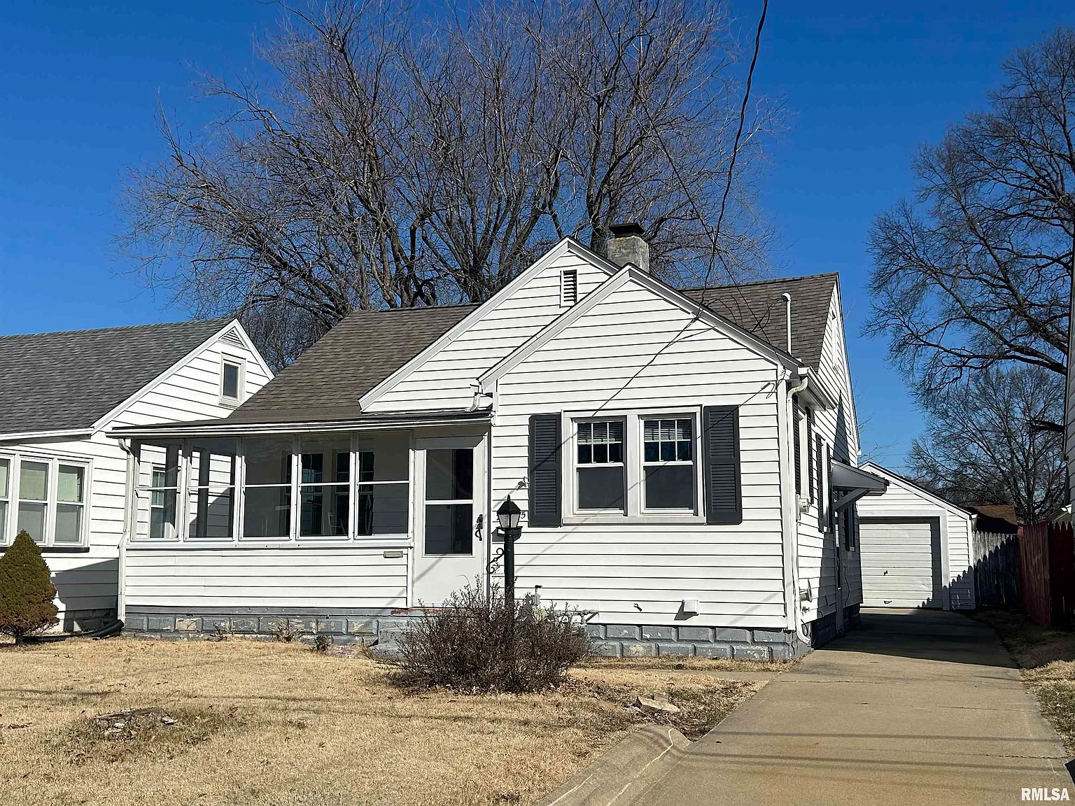 2315 W Callender Ave photo 1