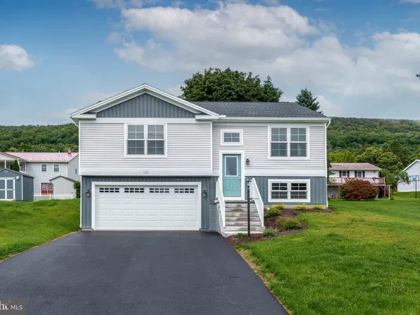 131 3rd St, Centre Hall, PA 16828