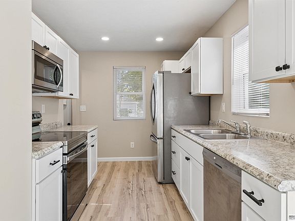 4th image of 7019 N 33rd St
