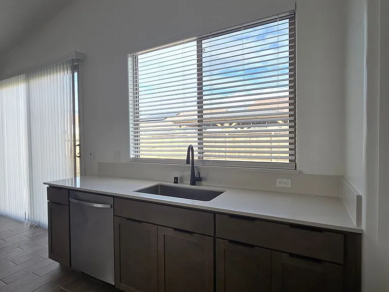 1455 N Frontier St — Photo 15