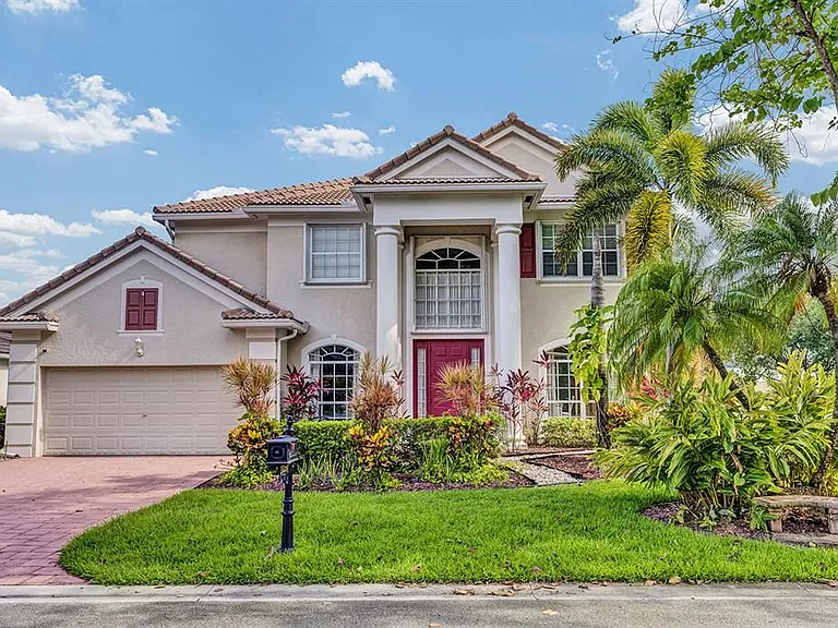 10290 NW 60th Pl — Photo 1