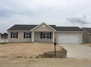 71 Swaying Pine Ln, Winfield, MO 63389