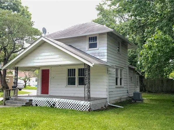 210 E 12th St, Ottawa, KS 66067