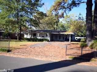 12 Colonial Dr, Conway, AR 72034