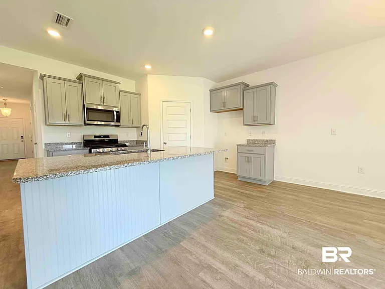 13179 Cavalier Dr — Photo 13