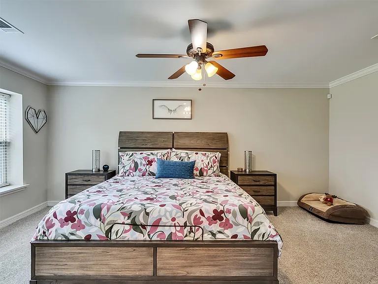 2811 Quincannon Ln — Photo 24