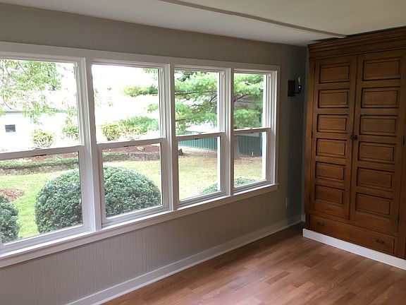 4th image of 409 W Navaho Ave