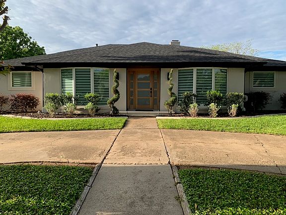 2nd image of 2724 Mollimar Dr