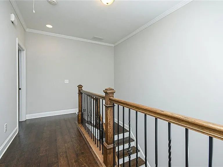 1299 Linden Ct NE — Photo 28