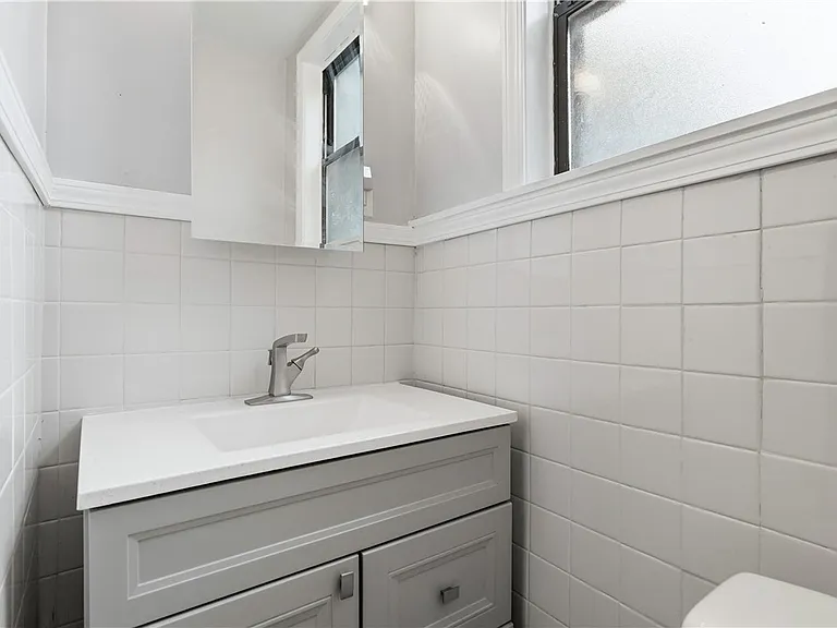 1900 Maple St #4 — Photo 25