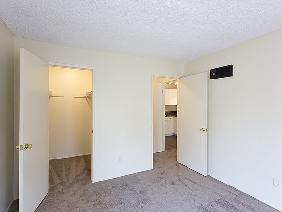 5th image of 2935 Broadway APT 113