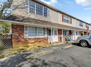 602 Country Ln APT B, Morton, PA 19070