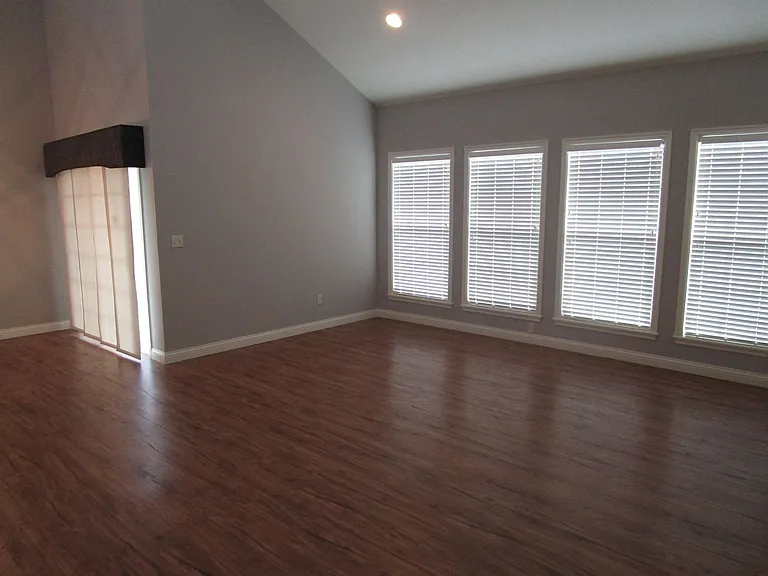 2420 Boulder Springs Dr — Photo 4