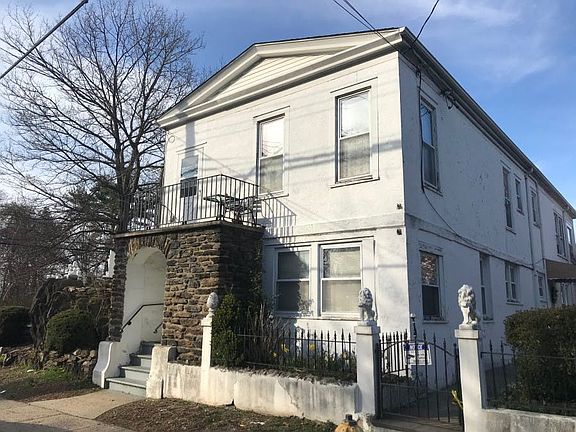3rd image of 51 Fortfield Ave