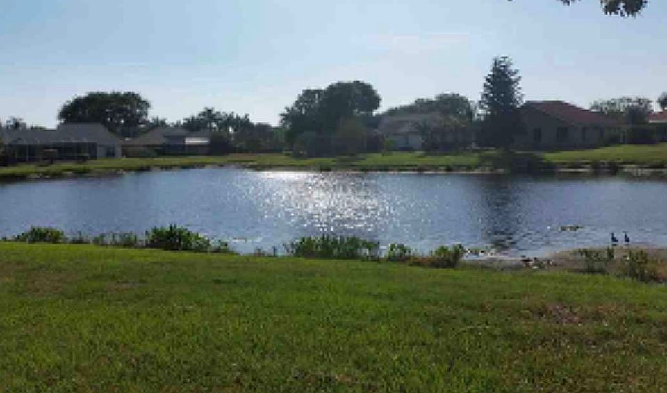 2nd image of 5857 Carriage Dr