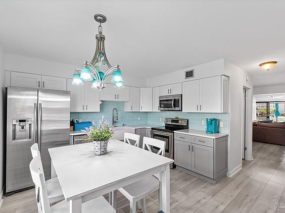 3rd image of 8522 Gulf Blvd APT 3