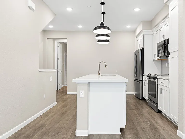 327 Pear Tree Ter #B — Photo 8