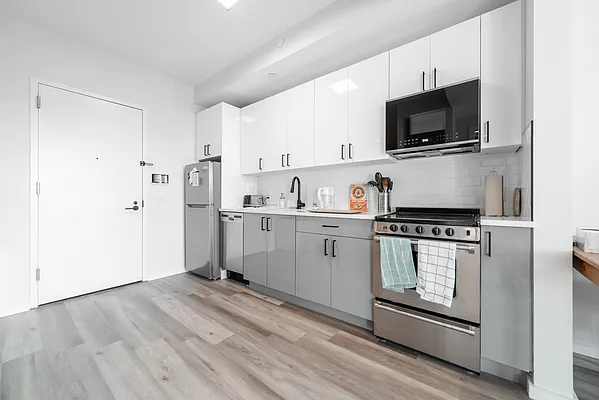 Rented by Joel Scharf, LREB | media 42