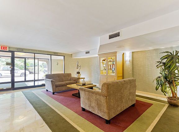 4th image of 4601 W Touhy Ave APT 811