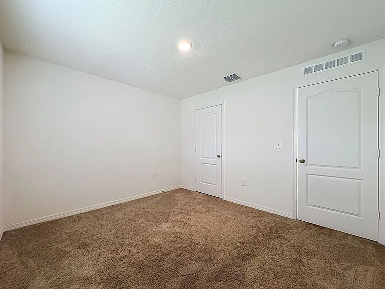 1407 Hillsborough Way — Photo 25