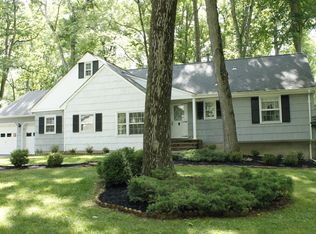 22 E Circuit Dr, Succasunna, NJ 07876