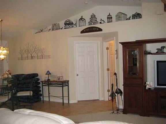 3rd image of 14 Richmond Dr