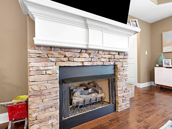 5th image of 21 Weeping Willow Ln