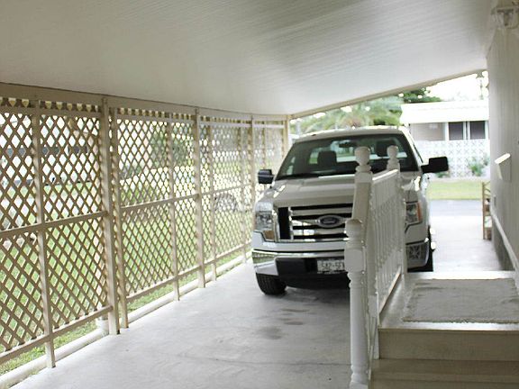 CARPORT