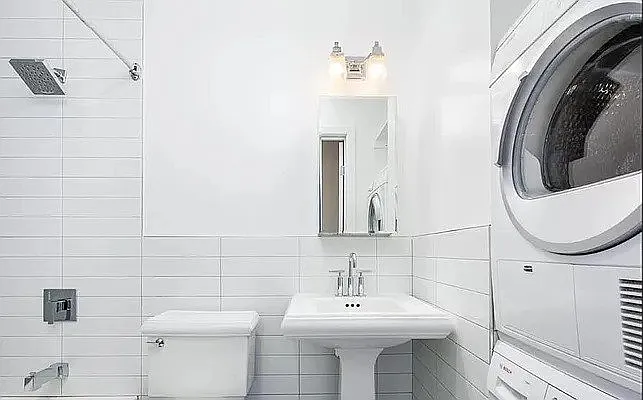 Rented by Safdie Realty Group | media 23