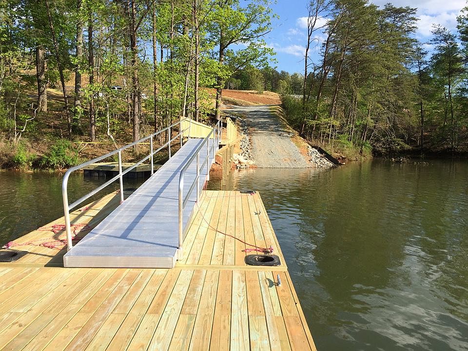 2nd image of Eagle Point Shores - Robin Ridge Court